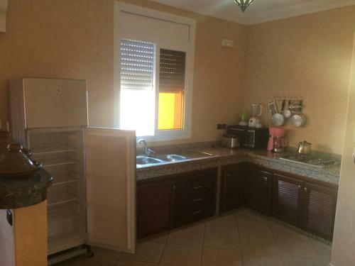 Hostal Itrane Guest House