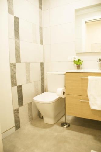Beautiful Central Apartment, Recently Renovated.
