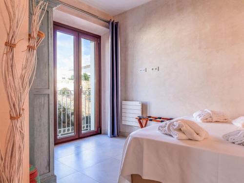 Beautiful Apartment In Tarifa With Shared Sauna