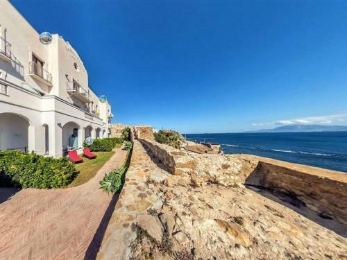 Beautiful Apartment In Tarifa With Shared Sauna