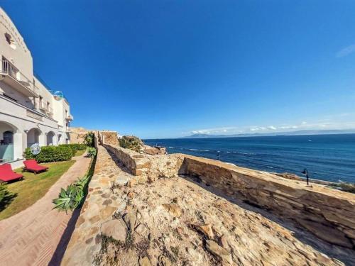 Charming Apartment In Tarifa With Shared Terrace