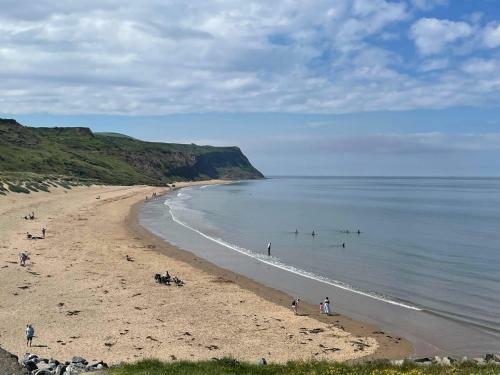 2 Bed House -close To Cleveland Way,lovely Beaches