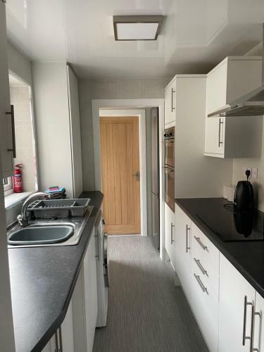 2 Bed House -close To Cleveland Way,lovely Beaches
