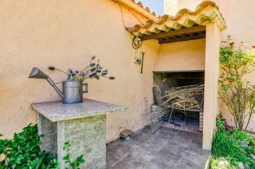 Castell Del Montgr�