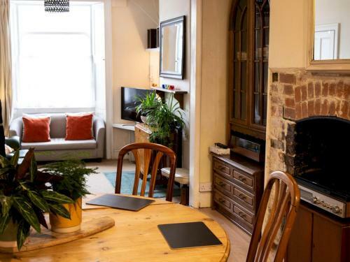 Pass The Keys Superb Central Townhouse In Historic Buckfastleigh