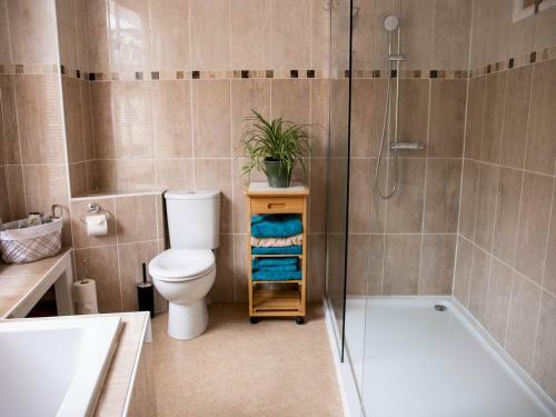 Pass The Keys Superb Central Townhouse In Historic Buckfastleigh