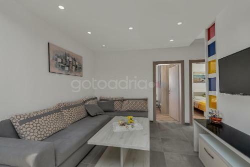 Luxury Apartment Poseidon - Free Beach Parking