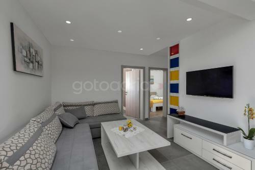 Luxury Apartment Poseidon - Free Beach Parking