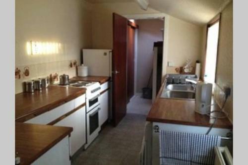 Preston Villa, Spacious Ground Floor Apartment