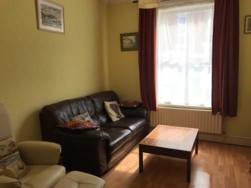 Entire Three Bed House Near Budleigh Beach
