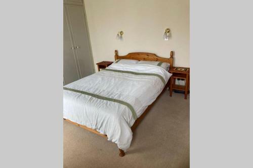 Entire Three Bed House Near Budleigh Beach