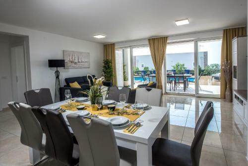 Luxury Villas Royal II With Private Pool