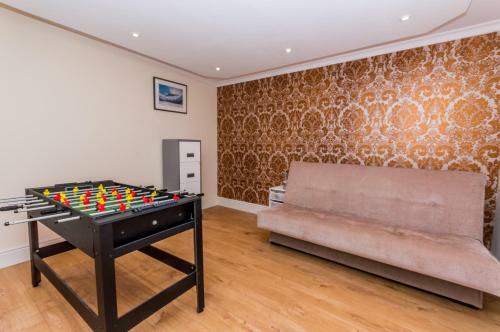 Burnham House - Labrad Homes