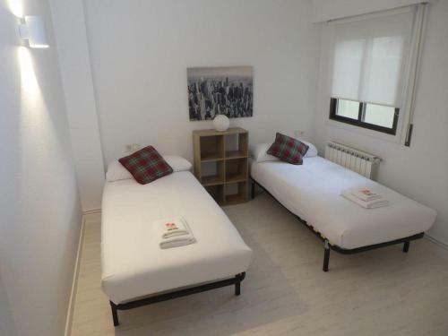 Goizut Bi By Smiling Rentals
