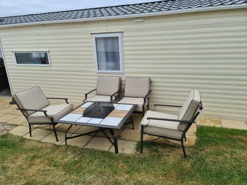 Freshwater Beach Holiday Home