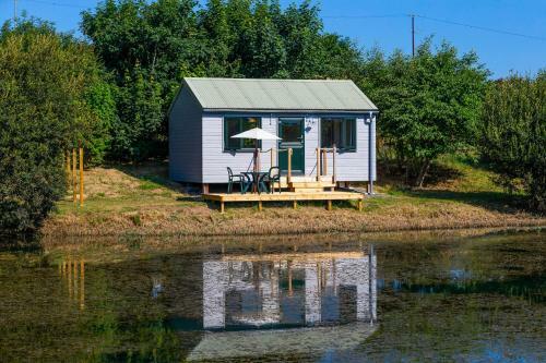 Lodge Lynstone Lakes
