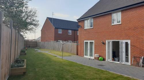 Burton Latimer, Kettering