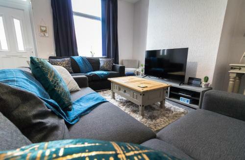 Ideal Home Away In Bury