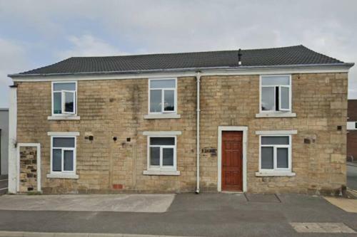 Bright And Beautiful Modern Apartment - Sleeps 4