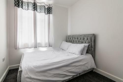 Hostal Fantastic Brand New Rooms