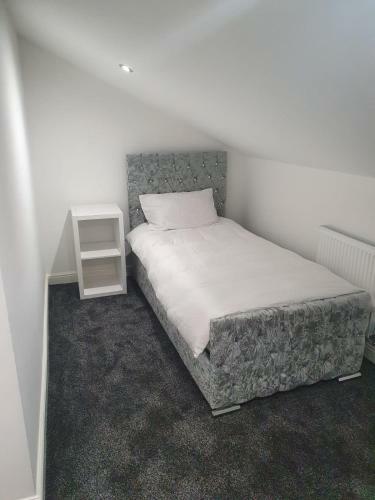 Hostal Fantastic Brand New Rooms
