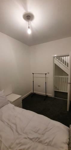 Hostal Fantastic Brand New Rooms