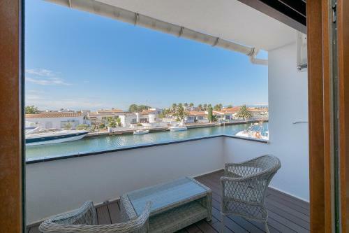 Casa Con Vista Al Canal