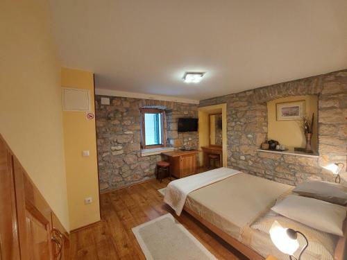 Hostal Guest House Paola