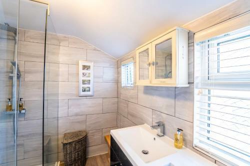 Seaside Snug ? 2 Bedroom Home