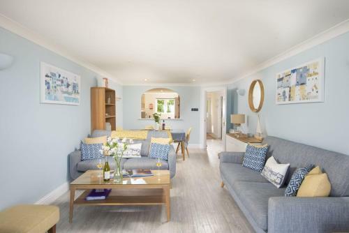 Ivory, Carbis Beach Apartments