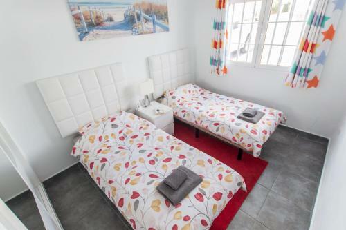 Sunny Days Apartment With Shared Pool And Free Wifi