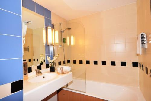 Hotel Kyriad Prestige Bordeaux Ouest Merignac Aeroport