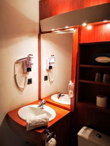 Brit Hotel Bordeaux A�roport