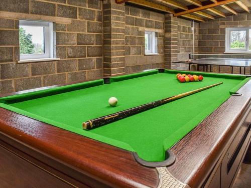Bartlett's Barn- Uk38276