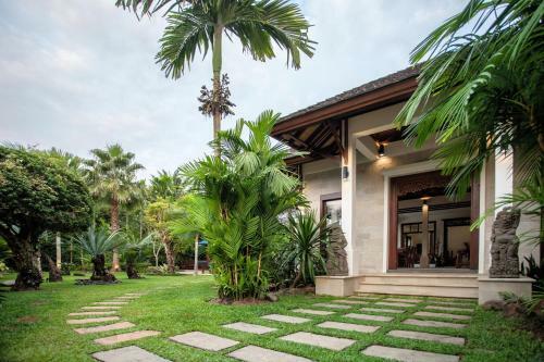 Baan Pinya Chic Three Bedroom Pool Villa