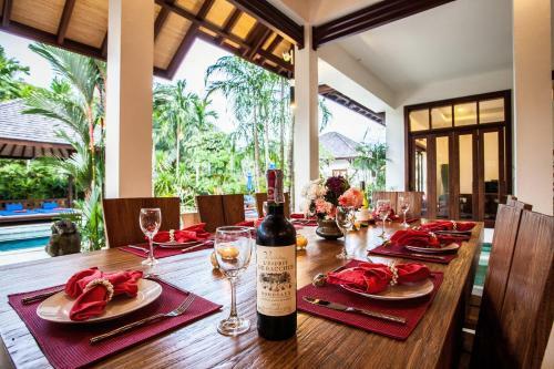Baan Pinya Chic Three Bedroom Pool Villa
