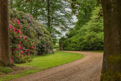 Villa Beautiful Luxury Property In The Surrey Hills