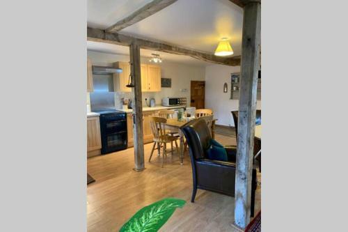 Upper Heath Farm - Stable Cottage