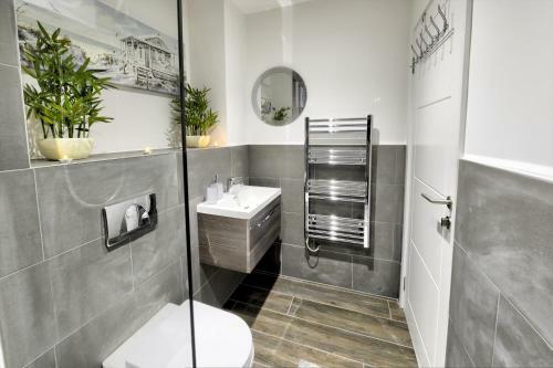 MH Apartments