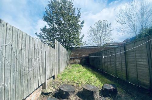 Apartamento Spacious 4 Double Bedroom Home - Coventry Centre