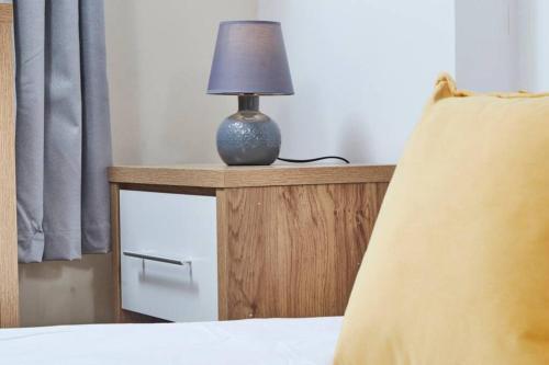 Luxury 2 Bed Apartment Central Location Sleeps 5