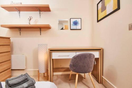 Luxury 2 Bed Apartment Central Location Sleeps 5