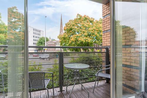 Riley House Spacious City Apartment