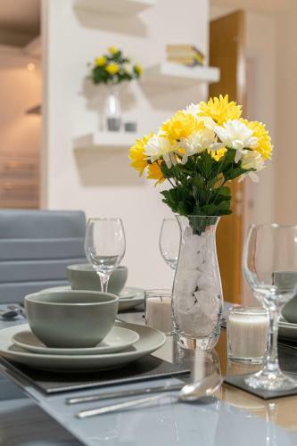 Riley House Spacious City Apartment