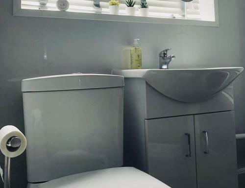 Stunning 3-bed Ground Floor Apartment In Coventry