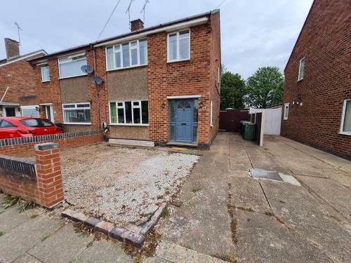 Contractor House With Parking & Netflix & Ev Charging Bac By Passionfruit Properties