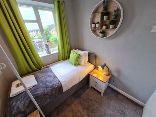Contractor House With Parking & Netflix & Ev Charging Bac By Passionfruit Properties