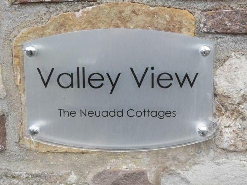 The Neuadd Cottages