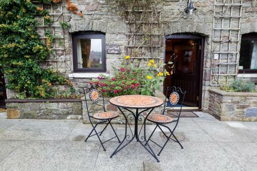 The Neuadd Cottages