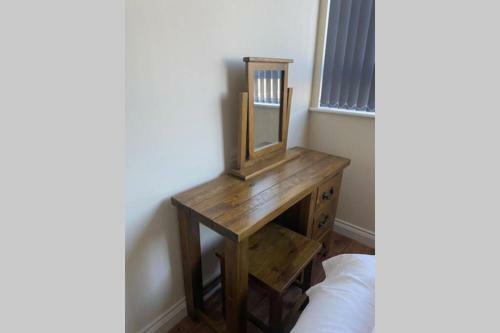 3 Bed Contemporary Crewe Apartment